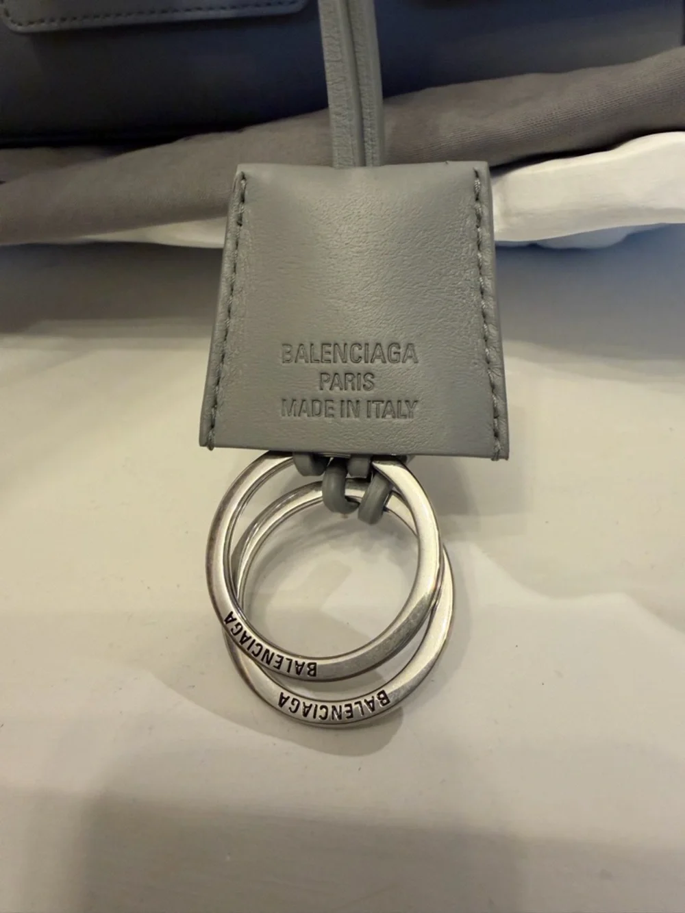 Balenciaga BEL AIR CARRY ALL BAG SMALL IN CLOUD GREY - Picture 11 of 16
